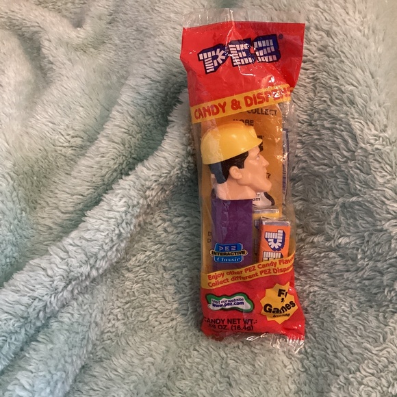 Lot of NEW in Packages 7 PEZ Candy & Dispensers - Picture 2 of 8